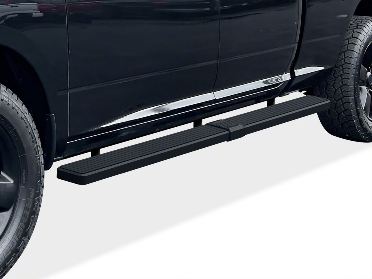 RAM 5 in. iStep WheeltoWheel Running Boards Black (0918 RAM 1500 Quad Cab)