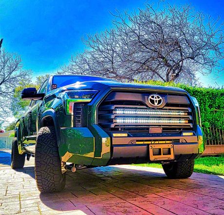 Dual 40-Inch White LED Light Bars with Grille Mounting Brackets (22-23 Tundra Limited, SR, SR5)