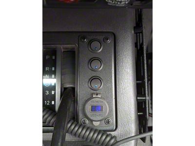 Trail & Co Shifter 3-Gang Switch Plate with USB Port (97-01 Jeep Cherokee XJ)